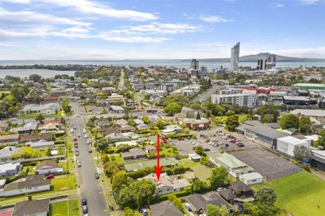 Photo of property in 1/14 Dominion Street, Takapuna, Auckland, 0622