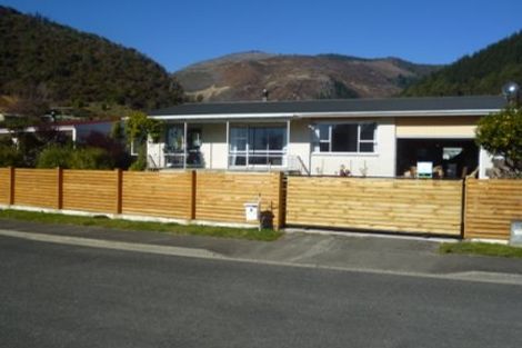 Photo of property in 3 Burn Place, The Brook, Nelson, 7010