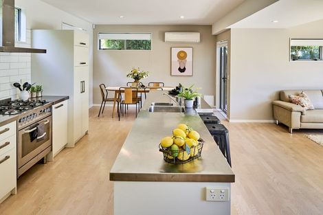 Photo of property in 84a Warwick Street, Wilton, Wellington, 6012