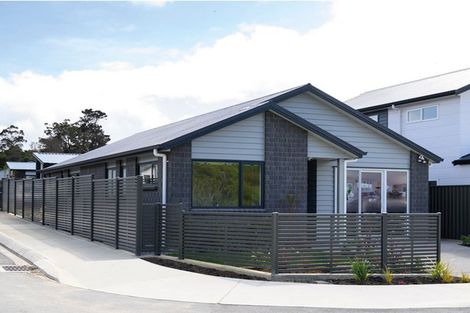 Photo of property in 44 Pateke Drive, Kenepuru, Porirua, 5022