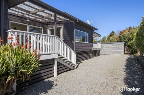 Photo of property in 44 Hillview Road, Waihi Beach, 3611