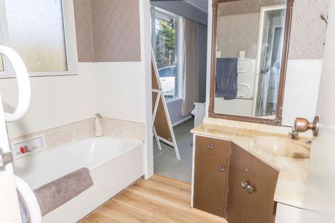 Photo of property in 84 Guy Street, Dannevirke, 4930