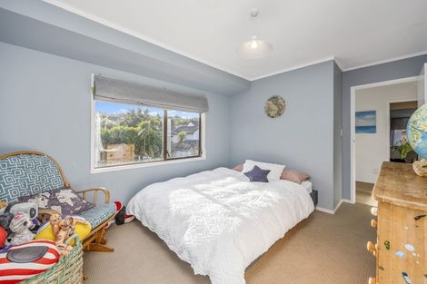 Photo of property in 2/10e Penning Road, Castor Bay, Auckland, 0620