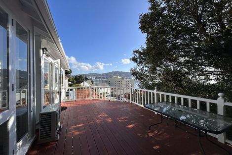 Photo of property in 2/1 Wilkinson Street, Oriental Bay, Wellington, 6011