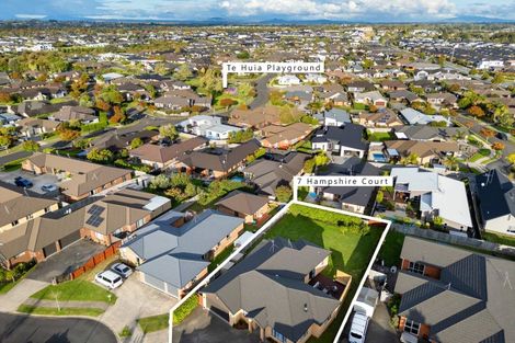 Photo of property in 7 Hampshire Court, Flagstaff, Hamilton, 3210