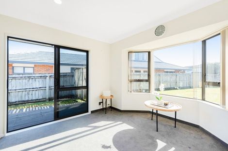 Photo of property in 6 Shearwater Rise, Paraparaumu Beach, Paraparaumu, 5032