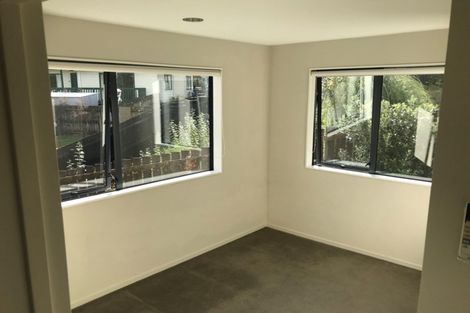 Photo of property in 39a Triangle Road, Massey, Auckland, 0614