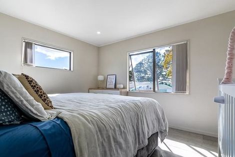 Photo of property in 1/13 Martin Place, Kelston, Auckland, 0602