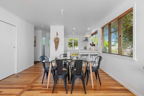 Photo of property in 27 Cologne Street, Martinborough, 5711