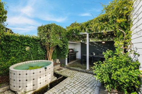 Photo of property in 1/34 Aikmans Road, Merivale, Christchurch, 8014