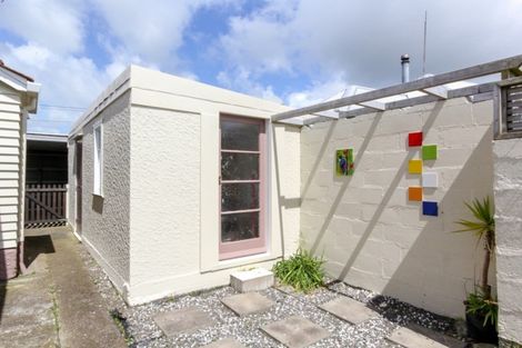 Photo of property in 47 Drake Street, Vogeltown, New Plymouth, 4310