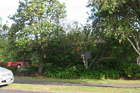 Photo of property in 16 Jillteresa Crescent, Half Moon Bay, Auckland, 2012