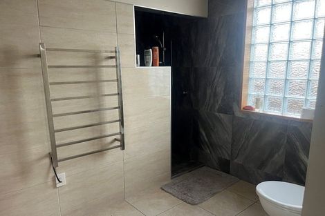 Photo of property in 14 Wairakei Road, Strowan, Christchurch, 8052