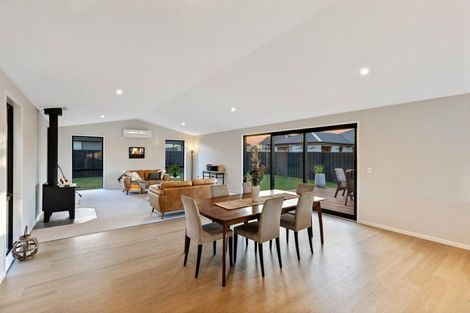 Photo of property in 27 Pentecost Road, Rangiora, 7400