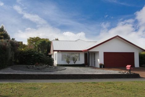 Photo of property in 15 Robinson Terrace, Rangatira Park, Taupo, 3330