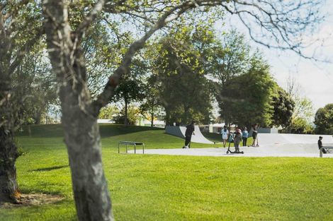 Photo of property in 5 Preston Avenue, Belmont, Auckland, 0622