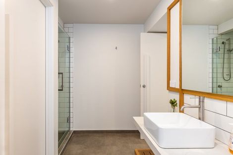 Photo of property in 224 Lake Terrace, Waipahihi, Taupo, 3330