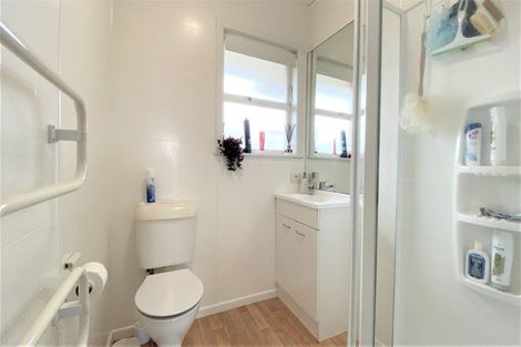 Photo of property in 3/6 Corrella Road, Belmont, Auckland, 0622