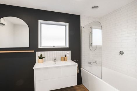 Photo of property in 301 Hendersons Road, Hoon Hay, Christchurch, 8025