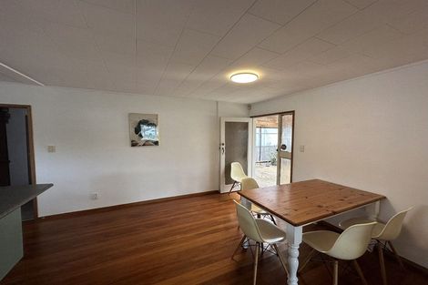 Photo of property in 26 Cockayne Crescent, Sunnynook, Auckland, 0620