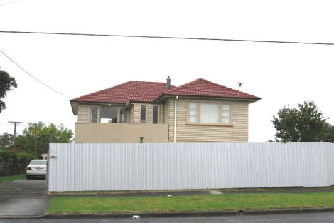 Photo of property in 30 Woodglen Road, Glen Eden, Auckland, 0602