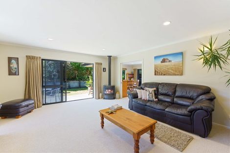 Photo of property in 31 Campion Road, Waikanae Beach, Waikanae, 5036
