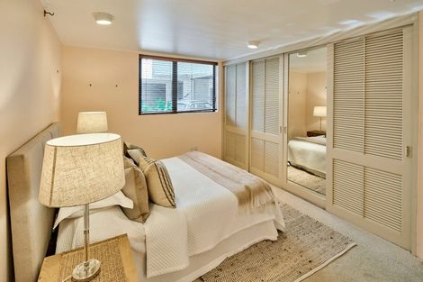 Photo of property in Highwic, 5/32 Hobson Street, Thorndon, Wellington, 6011