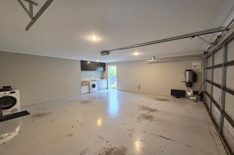 Photo of property in 6b Marina View Drive, West Harbour, Auckland, 0618