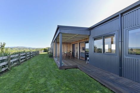Photo of property in 69a Pirau Road, Fernhill, Napier, 4183