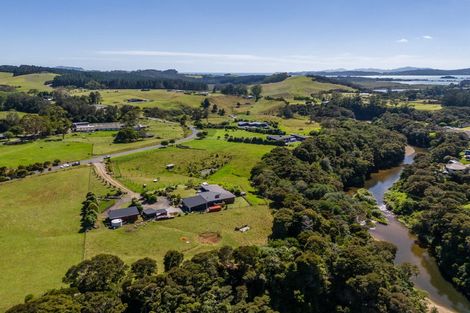 Photo of property in 65 Jamesons Esplanade, Haruru, 0204