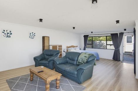 Photo of property in 11 Rodney Avenue, Te Horo Beach, Otaki, 5581