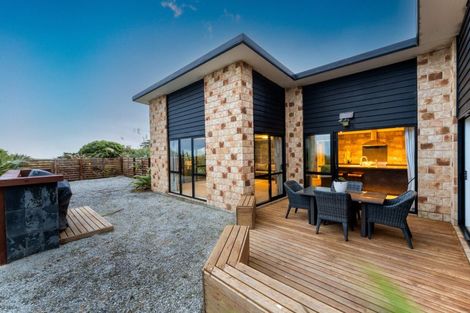 Photo of property in 25 Tunnel Beach Road, Blackhead, Dunedin, 9076