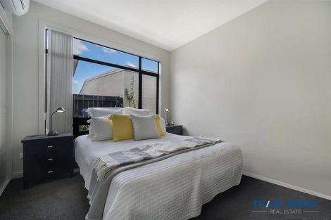 Photo of property in 2 Gallantry Crescent, Papakura, 2110