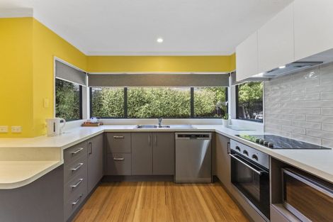 Photo of property in 33 Memphis Grove, Totara Park, Upper Hutt, 5018