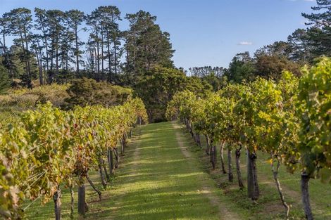 Photo of property in 583 State Highway 16, Kumeu, 0891