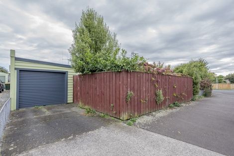 Photo of property in 1 Kings Drive, Levin, 5510