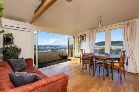 Photo of property in 72 Thompson Street, Mount Cook, Wellington, 6011