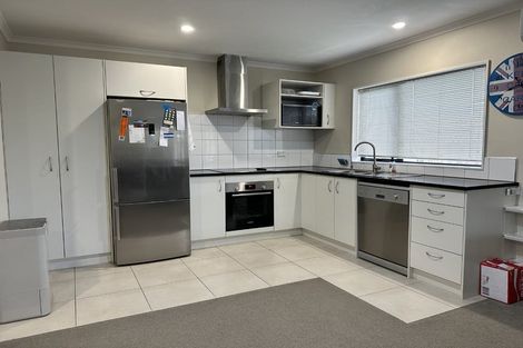 Photo of property in 54 Tiriwa Drive, Massey, Auckland, 0614