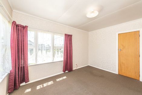 Photo of property in 15 Karaka Street, Castlecliff, Whanganui, 4501