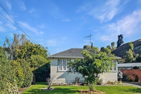 Photo of property in 6 Wilson Road, Hunterville, 4730