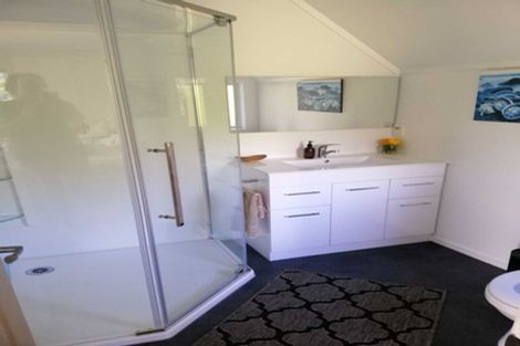 Photo of property in 68 Kinloch Road, Kinloch, Taupo, 3377