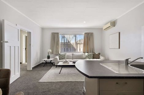 Photo of property in 1/705 Heretaunga Street East, Parkvale, Hastings, 4122