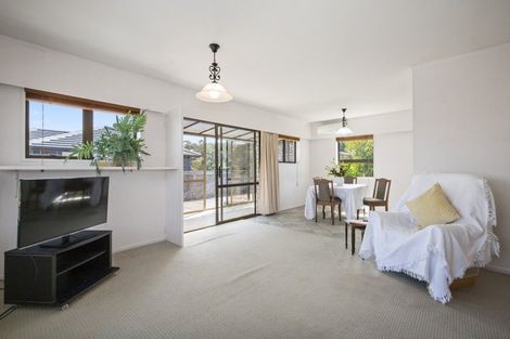 Photo of property in 18c Devon Road, Bucklands Beach, Auckland, 2012