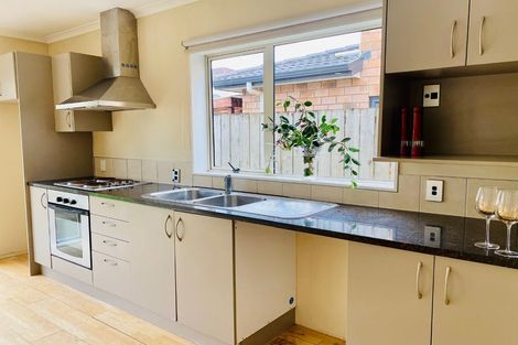 Photo of property in 9 Maypark Crescent, Flat Bush, Auckland, 2016