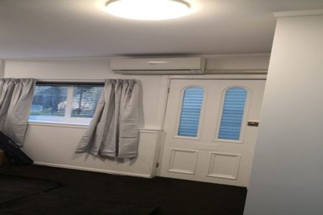 Photo of property in 6 Rixon Grove, Mount Victoria, Wellington, 6011