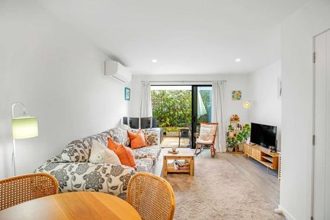 Photo of property in 2d Ellen Avenue, Hillcrest, Auckland, 0627