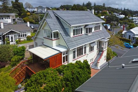 Photo of property in 33 Cameron Street, New Plymouth, 4310