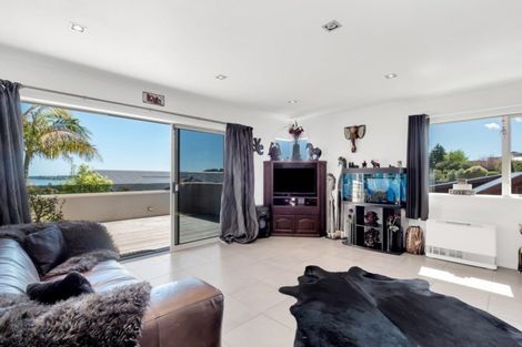 Photo of property in 37 Oteki Park Drive, Welcome Bay, Tauranga, 3112