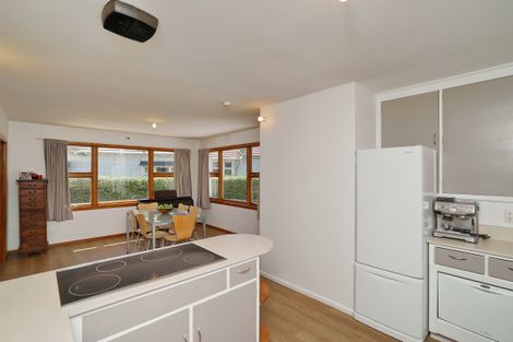 Photo of property in 80 Avonhead Road, Avonhead, Christchurch, 8042