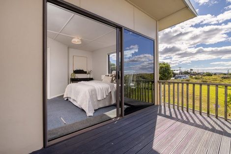 Photo of property in 1009 Papamoa Beach Road, Papamoa Beach, Papamoa, 3118